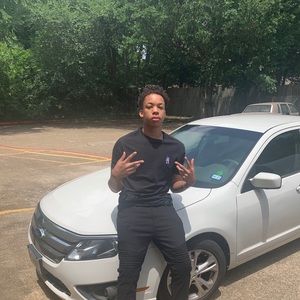 Meet your Posher, Cedric